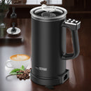Create creamy, café-style hot or cold drinks at home with this fast and easy-to-use milk frother.
